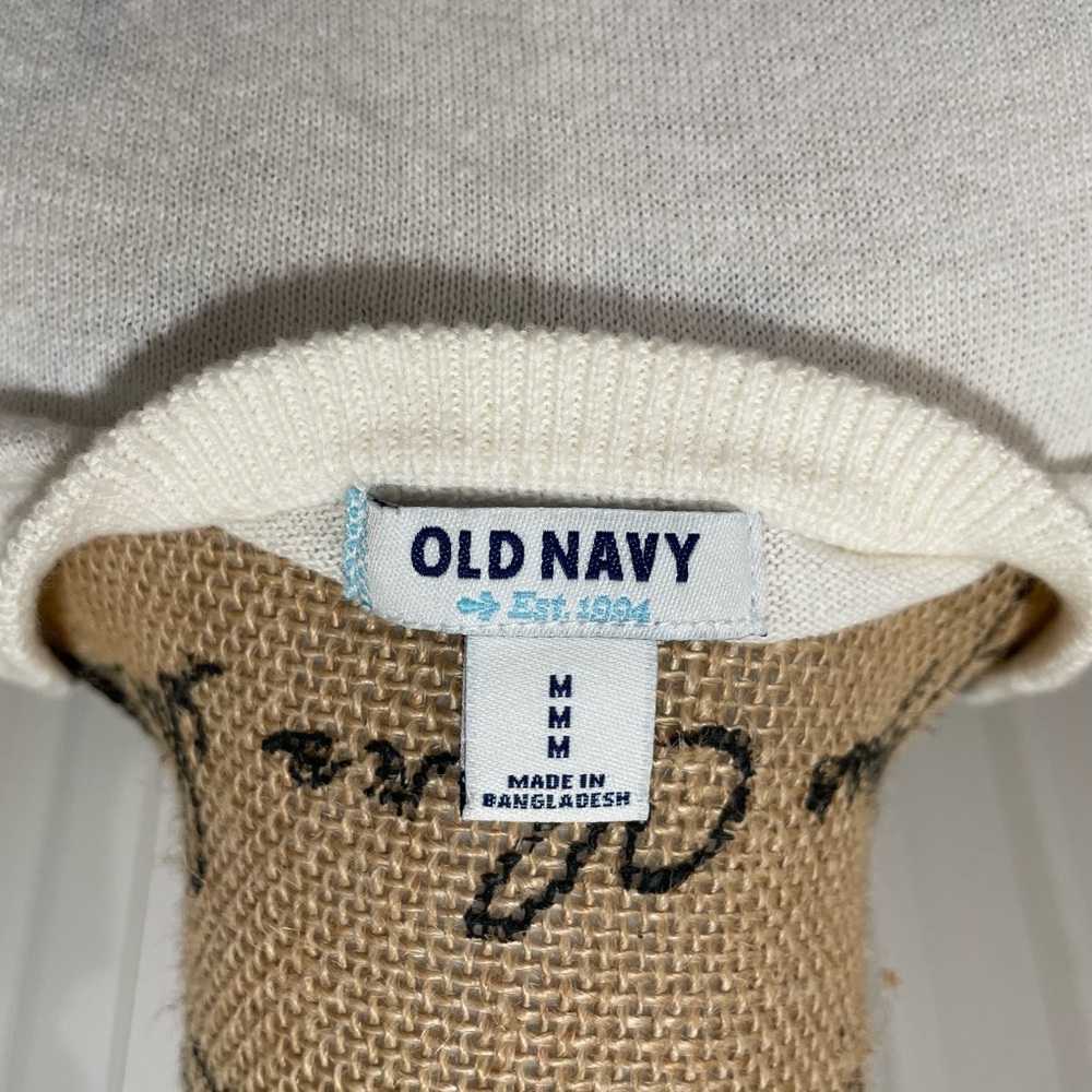 Old Navy Cream Long Sleeve Light Weight Sweater Sz M - Picture 6 of 12